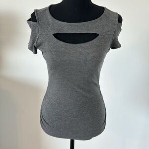 Candies Gray Short Sleeve Cutout Top